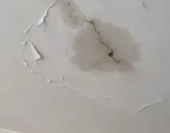 连云阳台漏水维修公司分享下屋面防水工程质量问题原因分析